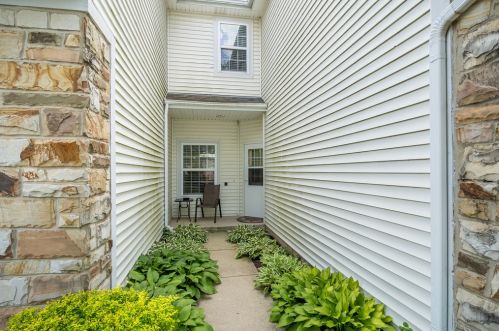 956 Mesa Dr, Barrington Hills, IL 60156