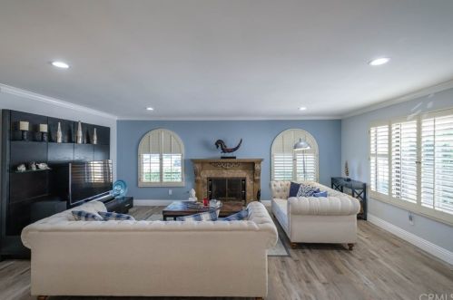 818 Calle Del Sol, Upland CA 91784-1875 exterior