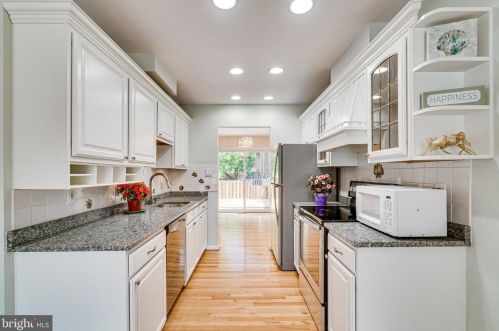 4412 Chase Park Ct, Annandale, VA 22003-5728