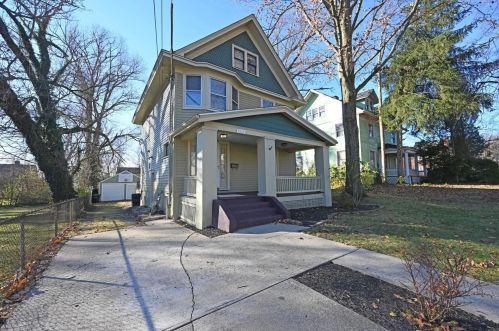 5609 Arnsby Pl, Cincinnati, OH 45227-2830