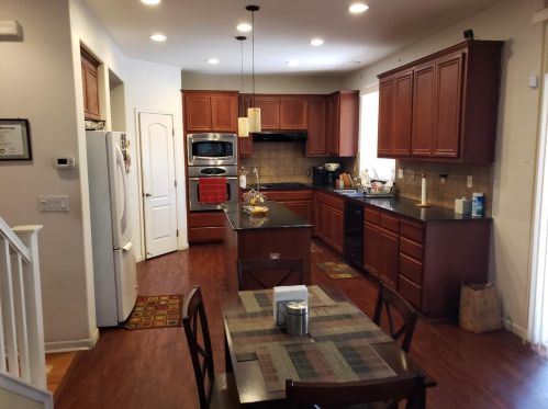 1533 Sturm Dr, Modesto, CA 95355-3392