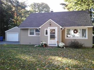5 Greg Ct, Wallingford, CT 06492-2415