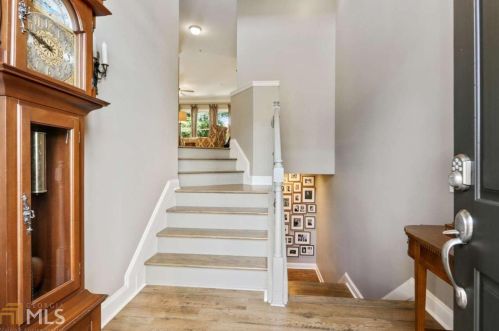 1419 Montclair Ct, Smyrna, GA 30080-6100