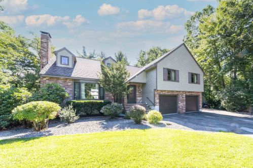 19 Ross Dr, Londonderry, NH 03053-3537