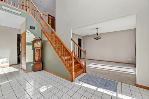 14806 Hawthorn Cir, Plainfield, IL 60544-2110