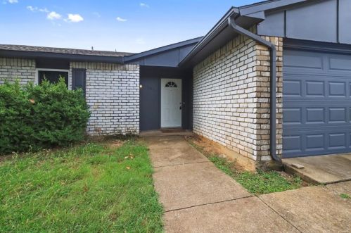 1401 Steinburg Ln, Fort Worth TX  76134-3305 exterior