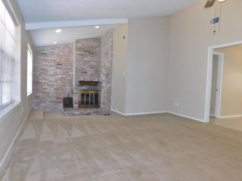 213 Hartford Dr, Conroe TX  77303-1804 exterior