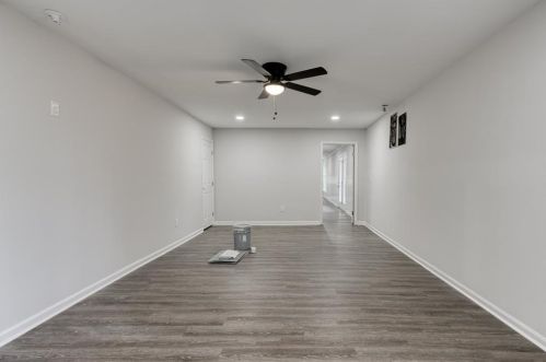 170 Huntcliff Pt, Atlanta GA  30350-1601 exterior