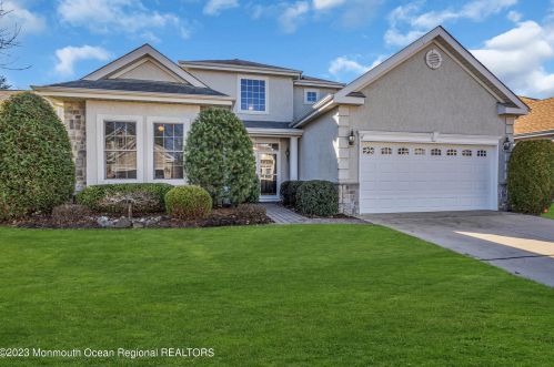 101 Pebble Beach Blvd, Jackson Twp, NJ 08527-4066