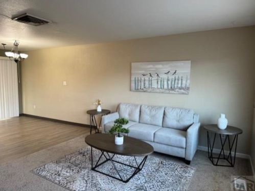 36 Massari Rd, Pueblo, CO 81001-1924