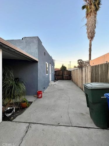 2058 Blenheim St, Riverside CA  92507-2012 exterior