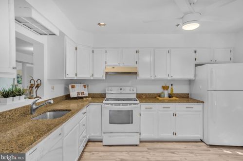 2938 Schoolhouse Cir, Silver Spring MD 20902-2561 exterior