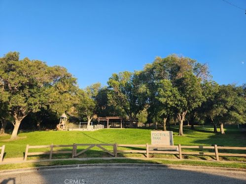 6750 Charing St, Simi Valley CA 93063-3926 exterior