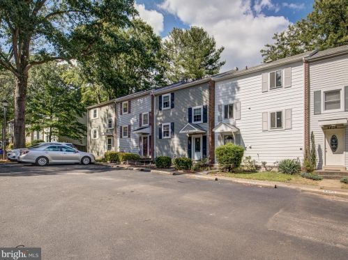 9408 Fairleigh Ct, Springfield VA  22015-1505 exterior