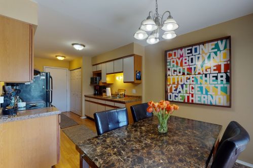 1812 Raintree Ct, Sycamore IL  60178-2733 exterior