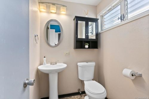 92-751 Makakilo Dr, Kapolei, HI 96707-1570