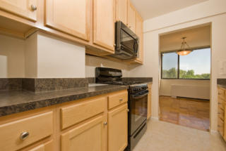 4300 Old Dominion Dr, Arlington VA  22207-3246 exterior