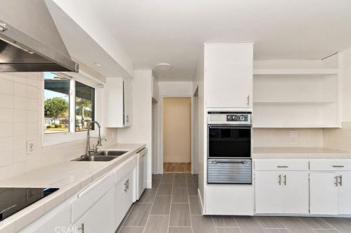 3948 San Marcos Ave, Riverside CA  92504-2619 exterior