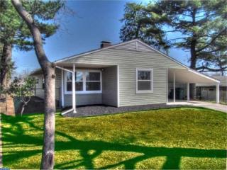 40 Meadow Ln, Levittown PA  19054-2016 exterior