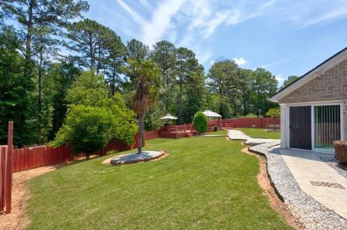 1832 Millstone Mnr, Conyers GA  30013-1354 exterior