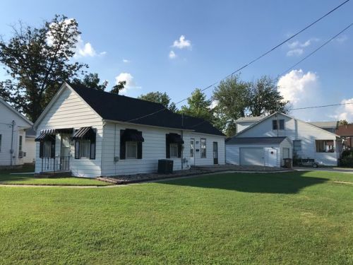 419 Ryder St, Litchfield, IL 62056-2016