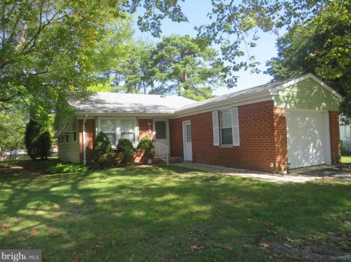 11 Musket Ct, Lakehurst, NJ 08759-1512