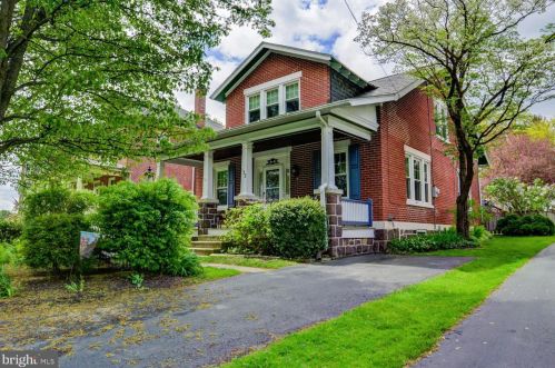 132 Charles Rd, Lancaster, PA 17603-6664