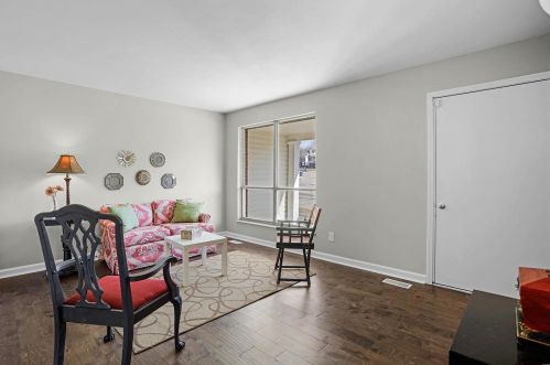 927 Oak Trail Ct, Fenton, MO 63026-3706