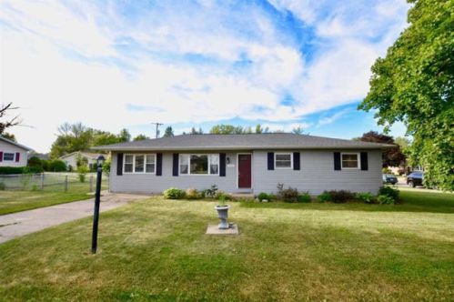 208 Ridge St, Mayfair, IL 61550-1383
