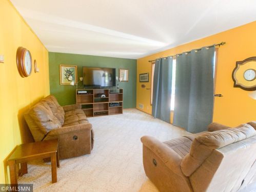504 Dayton St, Arlington, MN 55307-2009