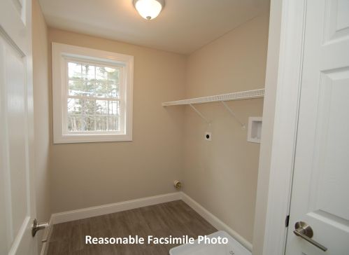 32 Bancroft Rd, Londonderry NH  03053-2837 exterior