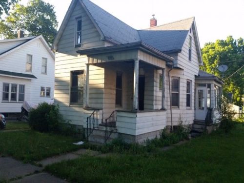 323 State St, Pekin, IL 61554-3168