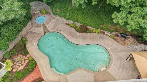 5700 Lake Island Dr, Atlanta GA  30327-4836 exterior