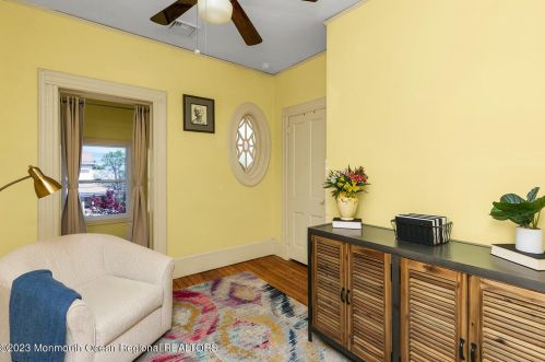 35 Leroy Pl, Tinton Falls NJ  07701-1712 exterior