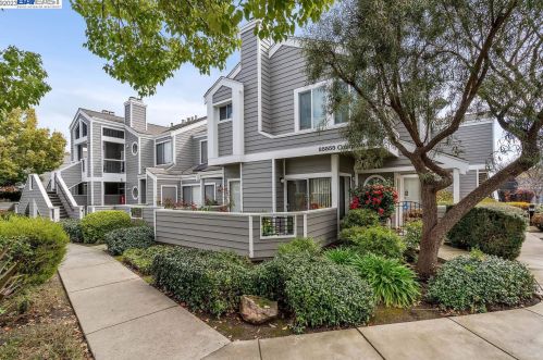 25555 Compton Ct, Hayward, CA 94544-2700