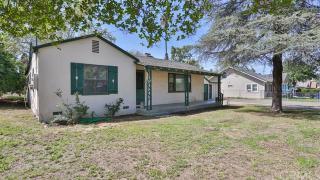 3708 Mckenzie St, Riverside CA  92503-4252 exterior