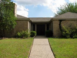 12159 Ella Lee Ln, Houston TX  77077-6032 exterior