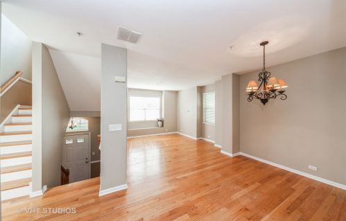 6180 Mayfair St, Morton Grove, IL 60053-2236