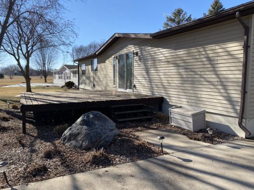 39 Lakeview Dr, Slayton, MN 56172-1926