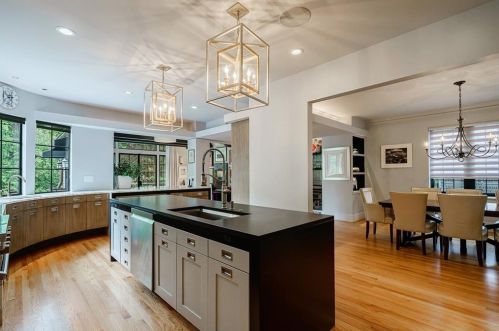 2858 Hl Dr, Atlanta GA  30305-3422 exterior