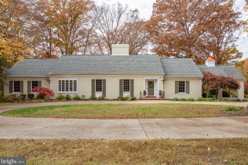 216 Lake Shore Dr, Fredericksburg, VA 22405-3117