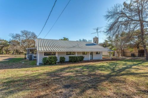 240 Canyon Dr, Whitney, TX 76692-7513