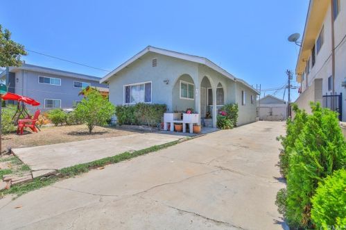 3742 113th St, Inglewood, CA 90303-2712