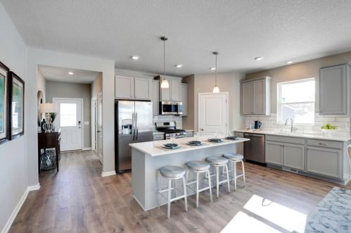 6084 Marx Ave, Otsego, MN 55301-4652