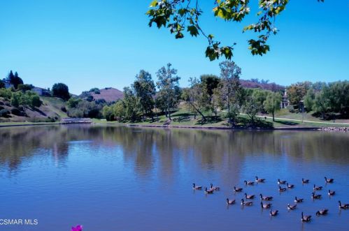 342 Golden Grove Ct, Simi Valley, CA 93065-6704
