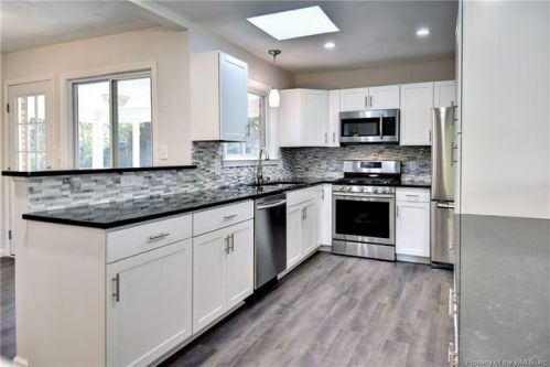 106 Willow Dr, Williamsburg, VA