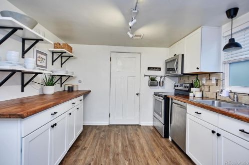 4709 Lincoln St, Englewood CO 80113-5735 exterior