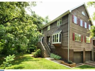 8 Astor Ct, Princeton, NJ 08540-7815