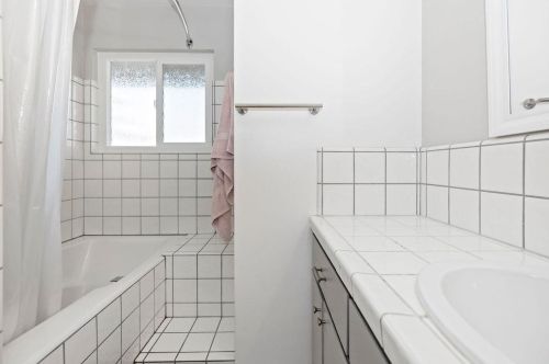 516 Del Rio Cir, Valley Home CA 95361-2531 exterior