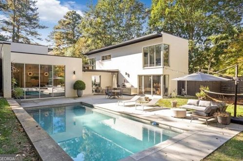 1104 Citadel Dr, Atlanta GA  30324-3816 exterior